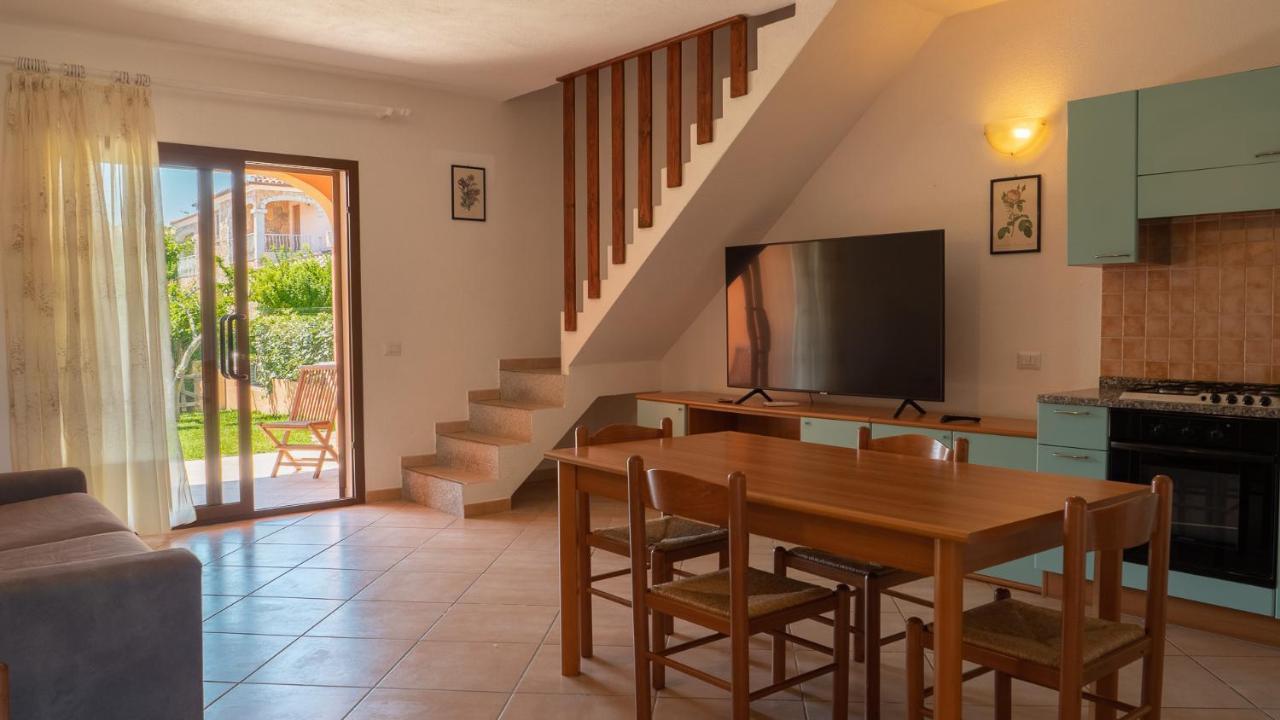 Casa Vacanza La Suaredda San Teodoro  Exterior photo
